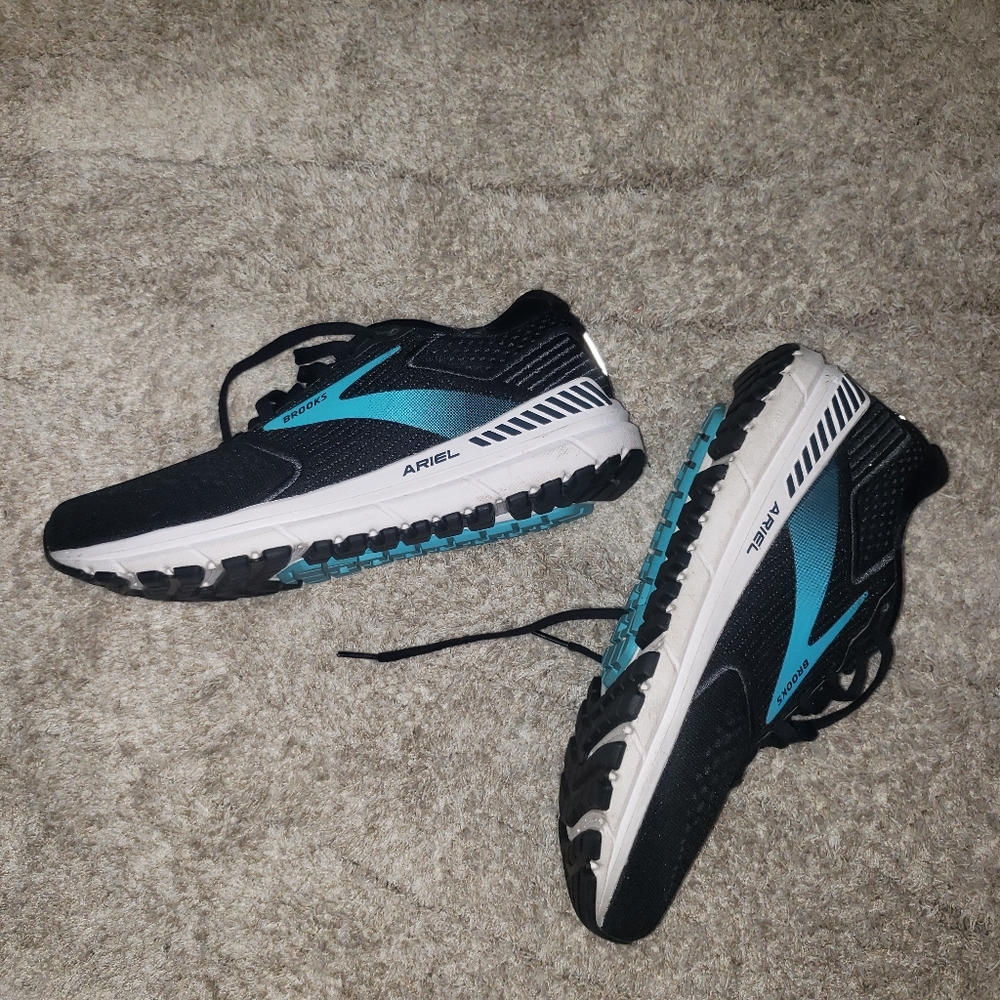 Women Brooks Ariel 20 Running Shoe Black Ebony Blue Size 8.5 Medium b Athleisure